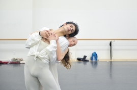 Last rehearsal in Tokyo before their Romeo and Juliet-debuts: Miriam Kacerova and Constantine Allen