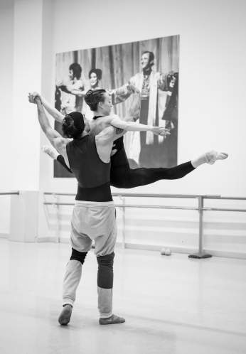 John Cranko is always in the background; Anna Osadcenko and Jason Reilly in rehearsals (Photo: Carlos Quesada)
