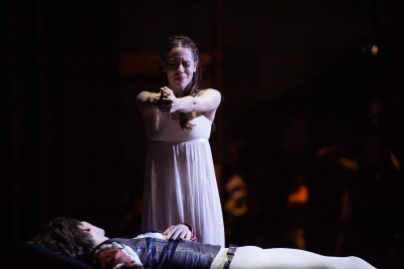 Juliet prepares to take her life, unbale to live without Romeo