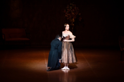 Anna Osadcenko as Tatiana and Jason Reilly as Onegin at the beginning of the last pas de deux